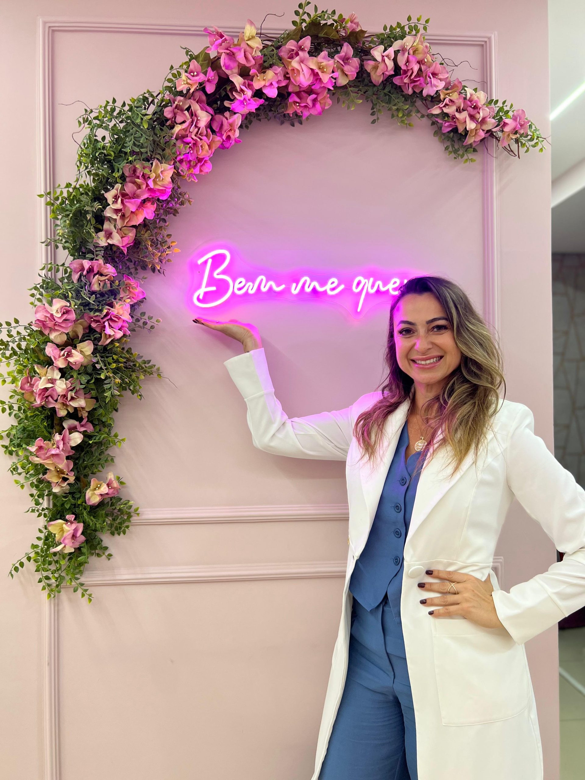 Dra. Danielle Andrade - Fisioterapeuta Dermato Funcional em Santos